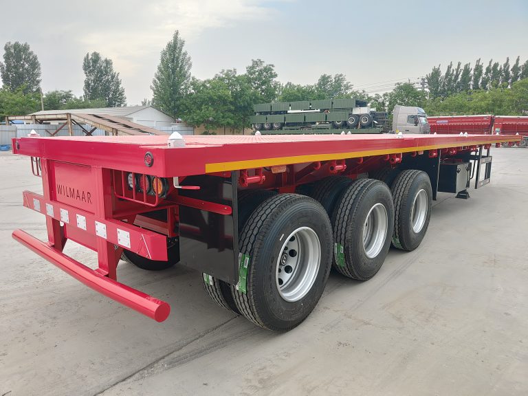 What are the dimensions and uses of flatbed containers?