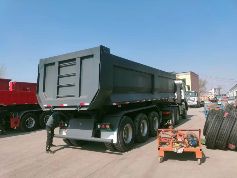 What is a Titan dump semi-trailer?