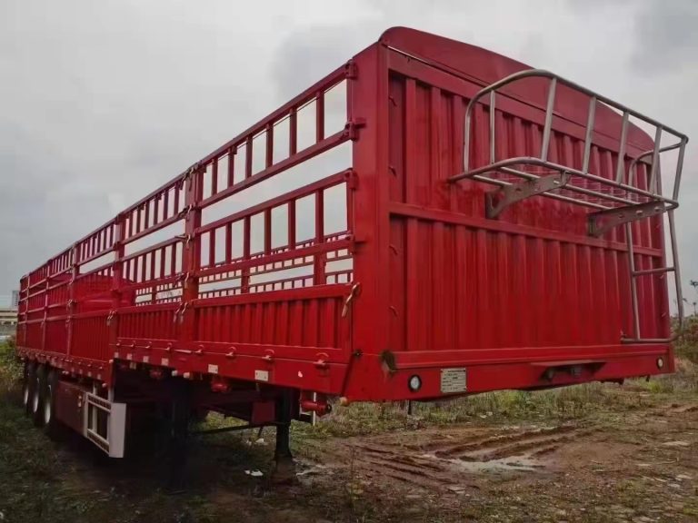 What is a fence semi-trailer?