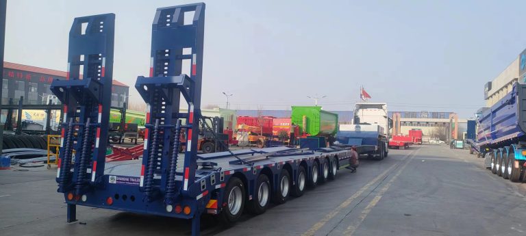 What are the advantages of a 17.5m low bed semi-trailer?